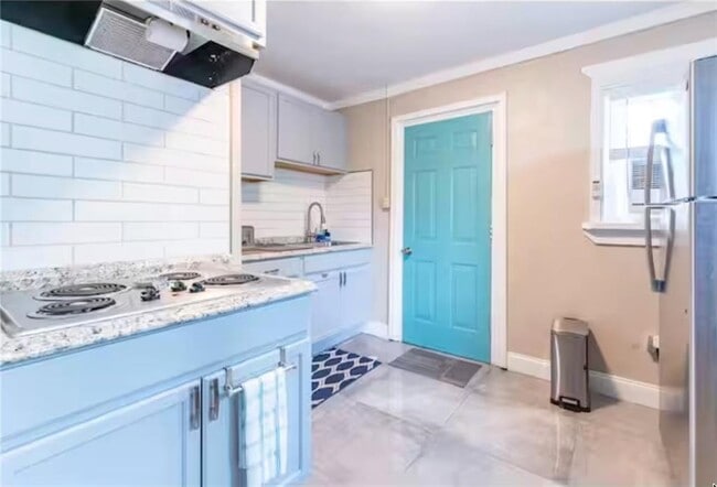 Building Photo - 235 Walnut St NW