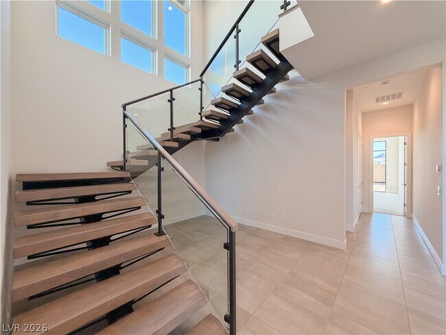 Building Photo - 10761 Canyon Bloom Dr