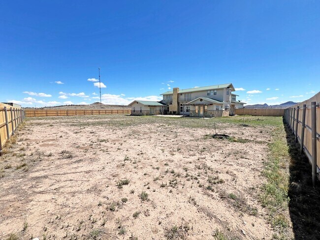 Building Photo - 101 Capt Lee