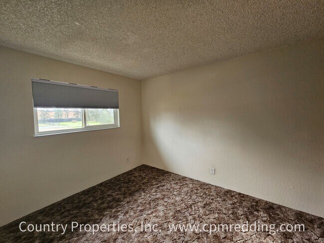 Building Photo - 1500 Lake Blvd