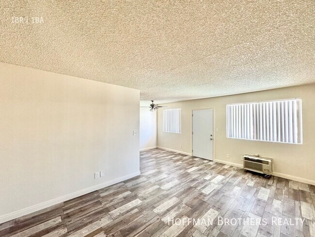 Building Photo - 20339 Saticoy St