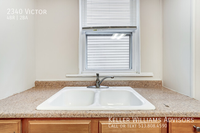 Building Photo - 2340 Victor-