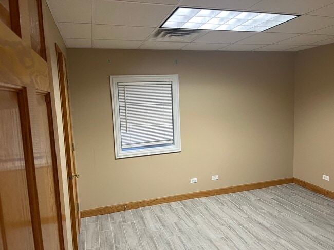 Building Photo - 934 Winnetka Terrace