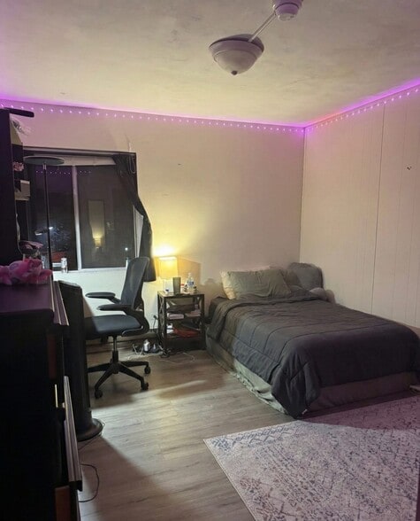 Building Photo - 1800 Jefferson Park Ave