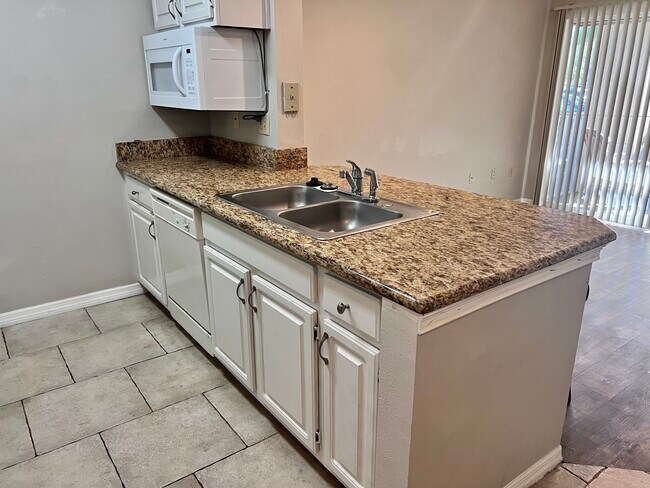 Granite Island - 1929 Summer Club Dr