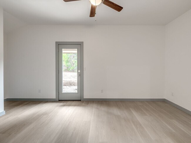 Building Photo - Beautiful New 3-Bed Duplex – Pet Friendly