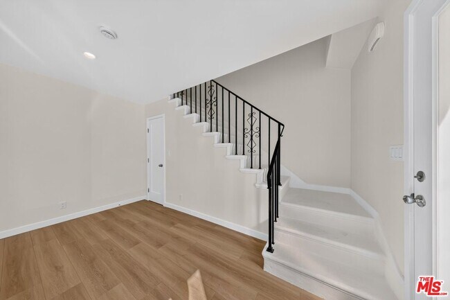Building Photo - 1615 S Adams St