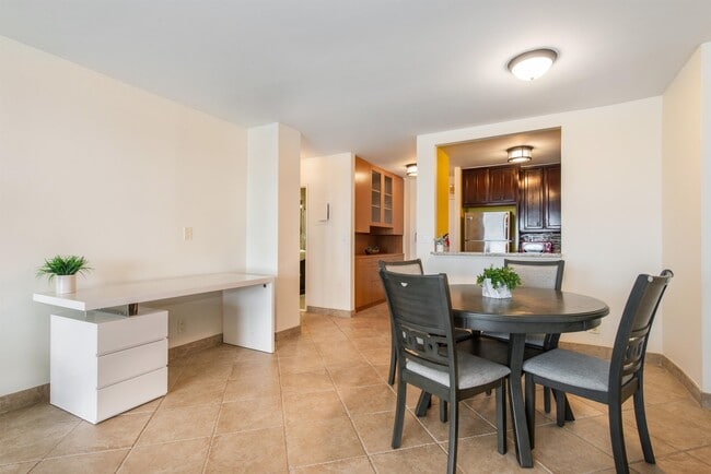 Building Photo - 7855 John F. Kennedy Blvd