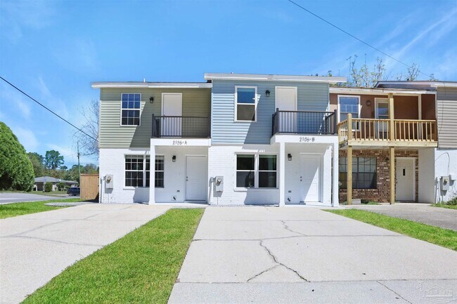 Building Photo - 2106 Schwab Ct