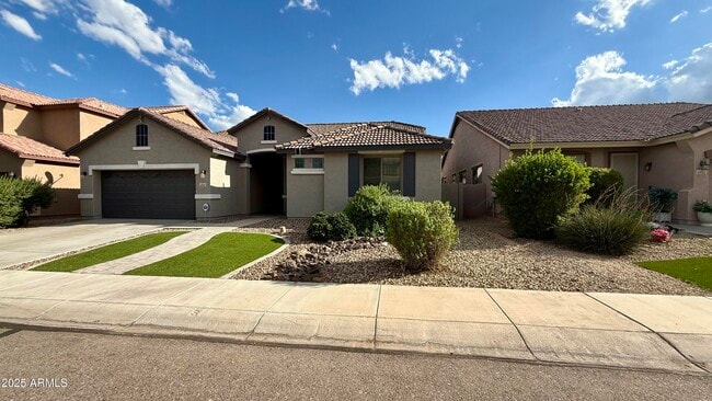 Building Photo - 4927 W Magdalena Ln