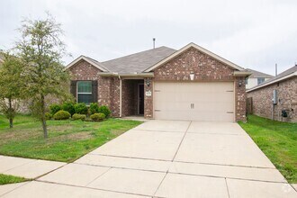 Building Photo - 3 Bedroom 2 bath home!