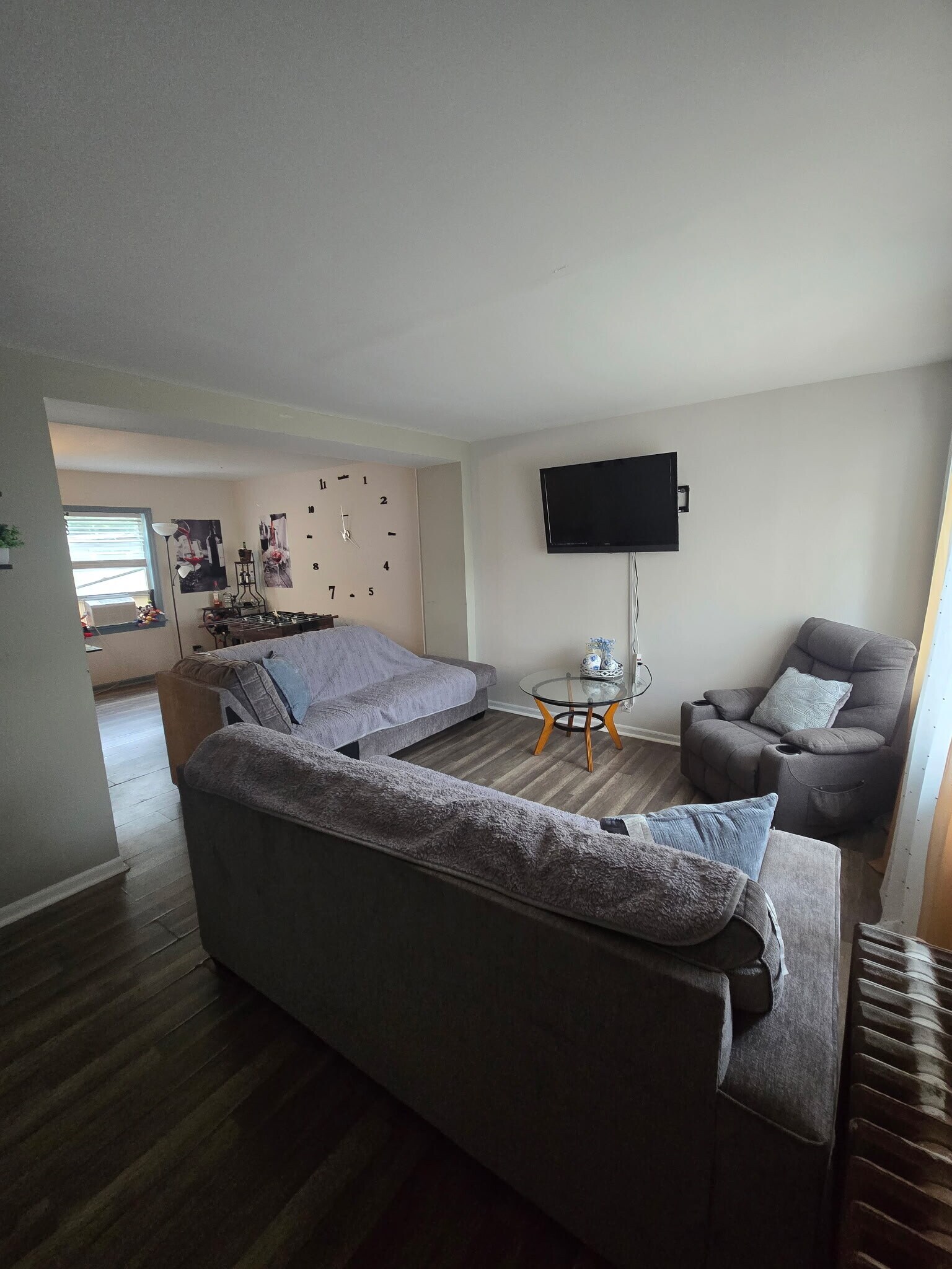 Large Living Room - 295 Center St