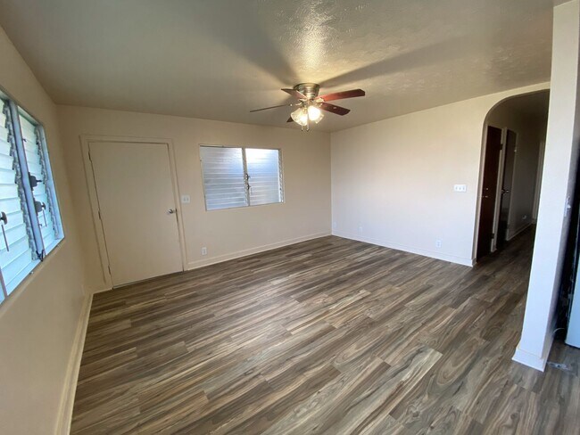 Building Photo - For Rent - [Pacific Palisades] 2345B Anini...
