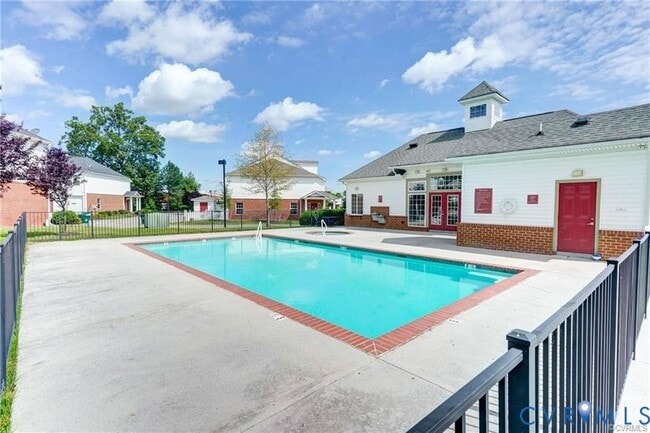 Building Photo - 7358 Pebble Lake Dr