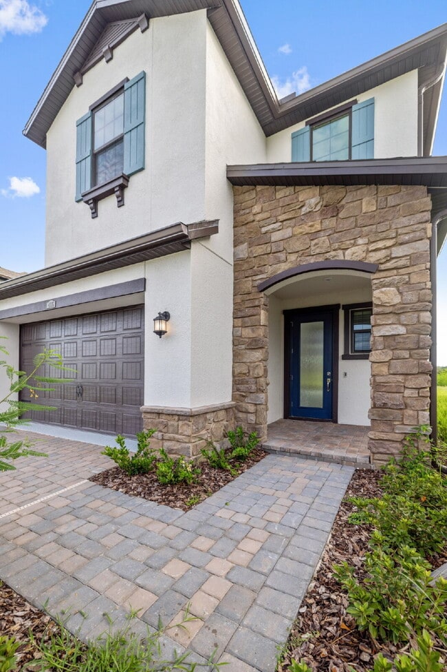 Building Photo - Estancia gated community 4-Bed Oasis with ...