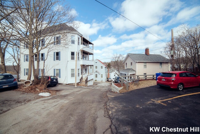 Building Photo - 10 Duffley Ct