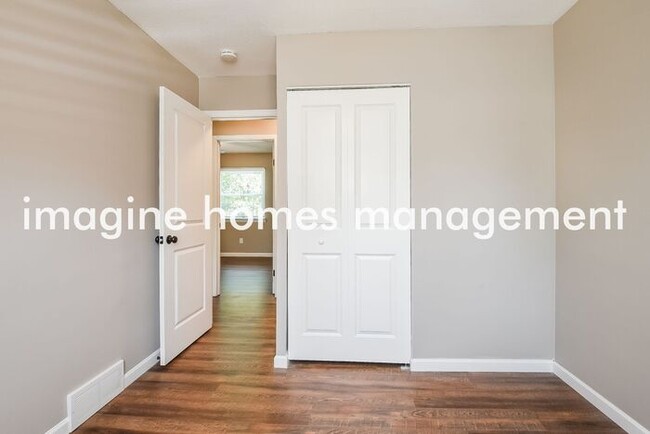 Building Photo - 7881 Driftwood Drive