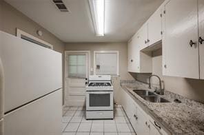 Building Photo - 320 19th St N