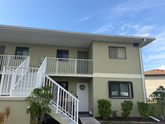 Building Photo - "Charming 2-Bed, 2-Bath Condo Retreat in Punta Gorda's Prime Location - 950 Sq Ft of Comfort!"