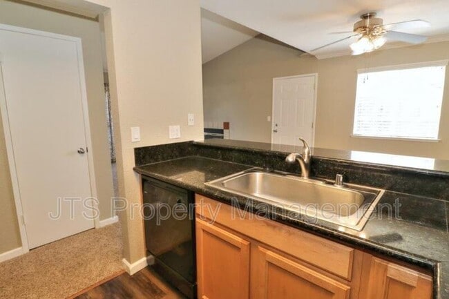 Building Photo - 11150 Trinity River Dr