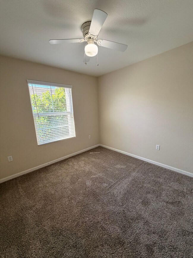 Building Photo - Coming Soon *** 3 Bedroom 2.5 Bathroom *** Rivage Folsom