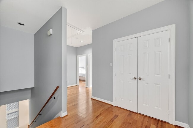 Building Photo - 3410 Garden Shadow Ln