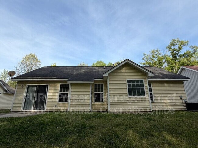 Building Photo - 3385 Hunting Wood Ct