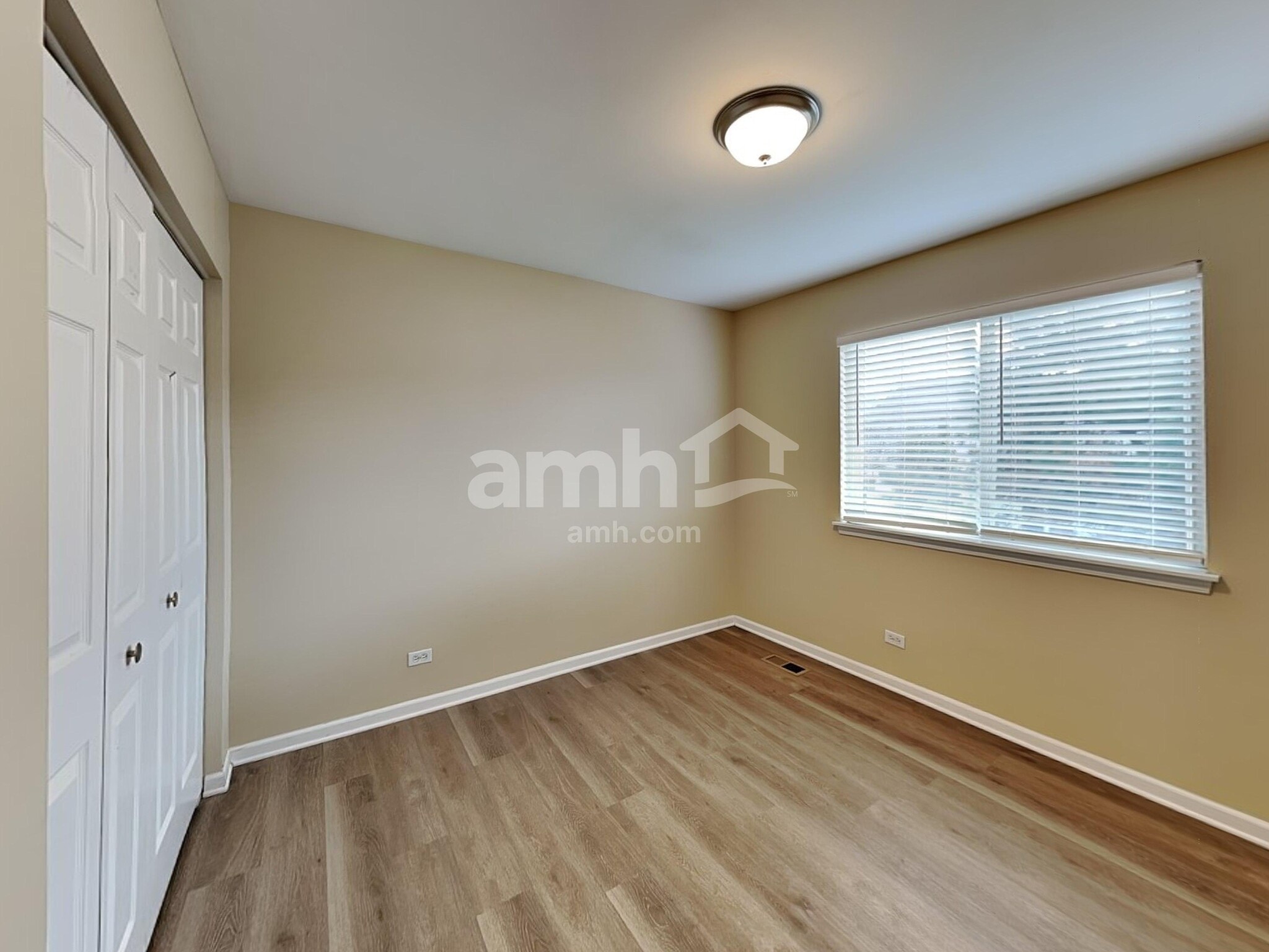 Building Photo - 388 Pheasant Chase Dr