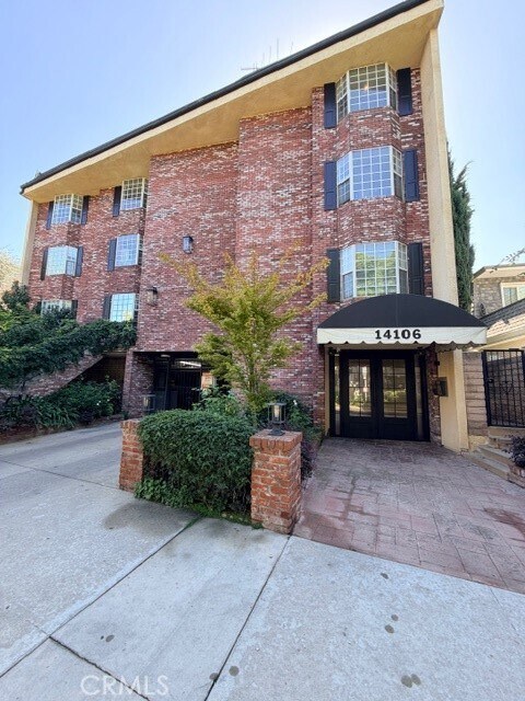 Primary Photo - 14106 Dickens St