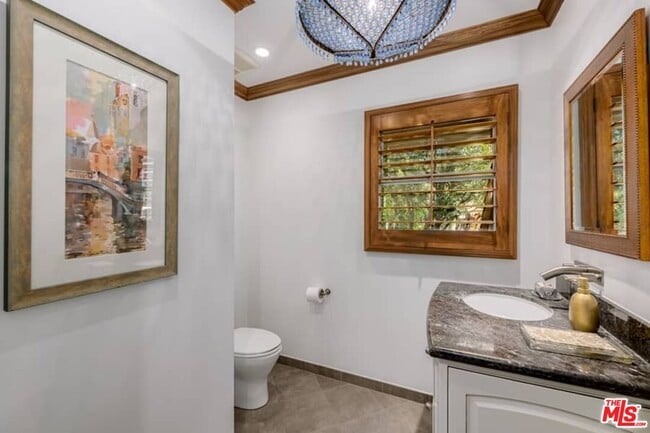 Building Photo - 9545 Dalegrove Dr