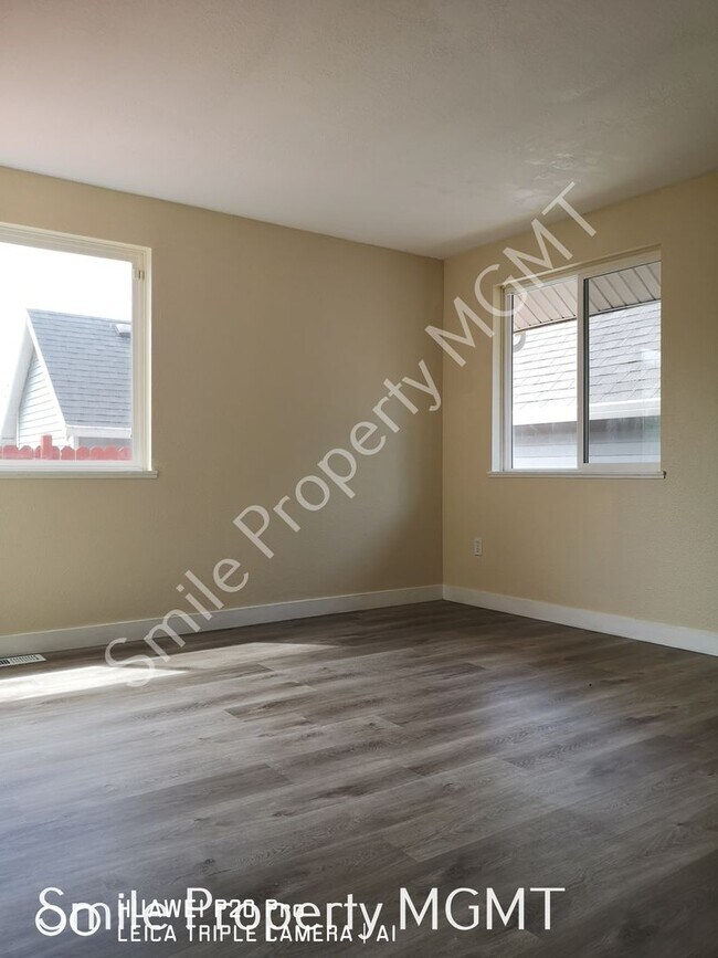 Building Photo - 13108 SE Cora St