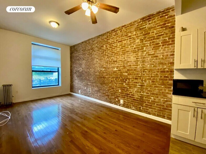 Building Photo - 420 St Nicholas Ave