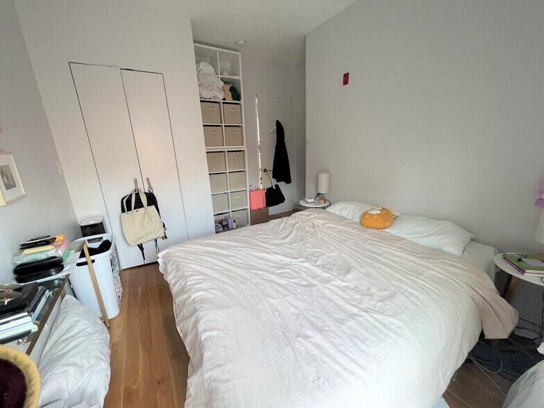 Building Photo - 1607 Tremont St