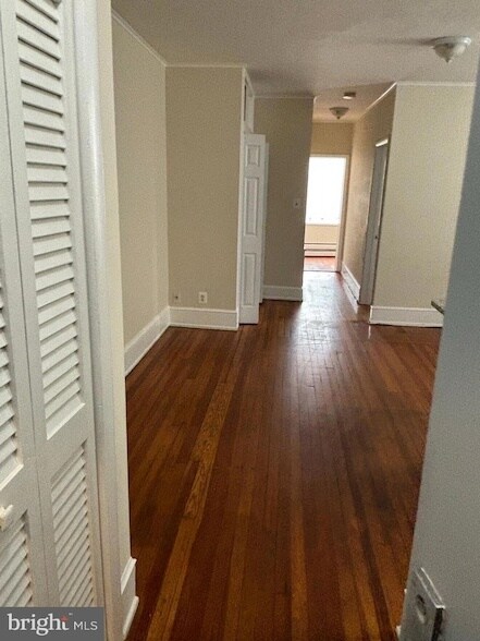 Building Photo - 2121 N Street NW Unit 6