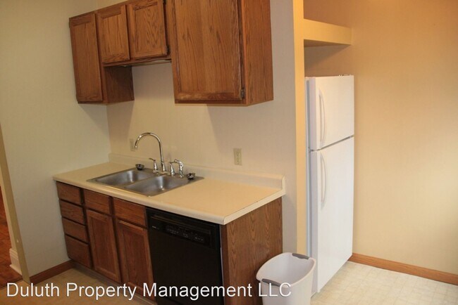 Building Photo - 4 br, 2 bath House - 2819 West 2nd Street