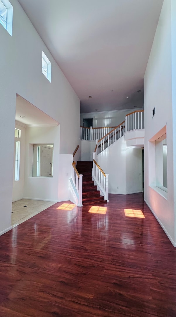 Building Photo - Spacious 4-Bedroom Home With 3-Car Garage ...