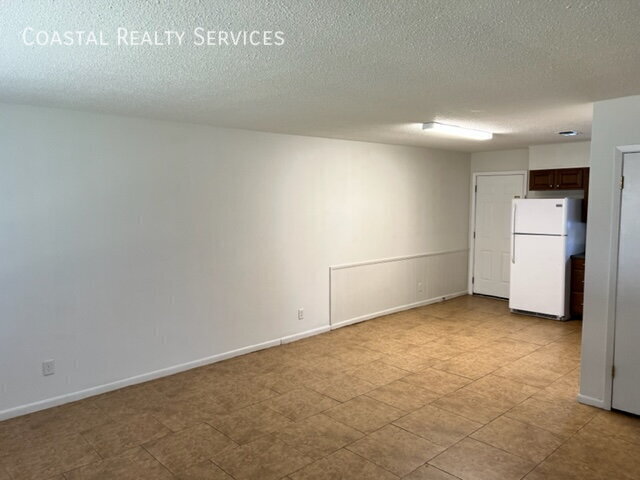 Building Photo - 322 Pelham Rd