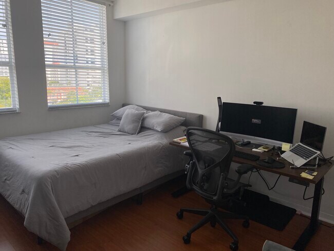 Building Photo - 600 S Dixie Hwy