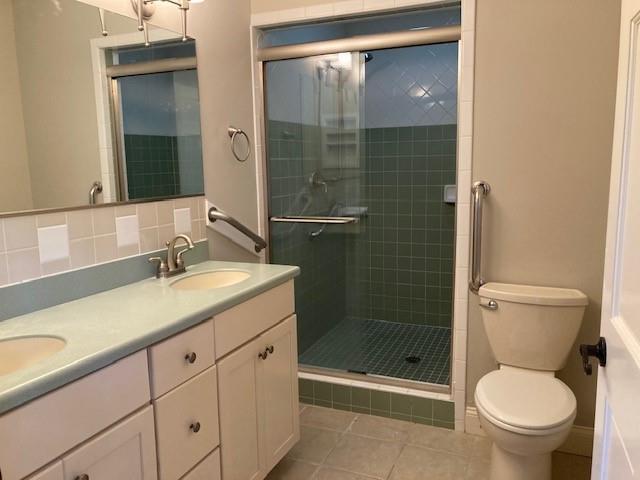 Building Photo - 301 Rivera Dr