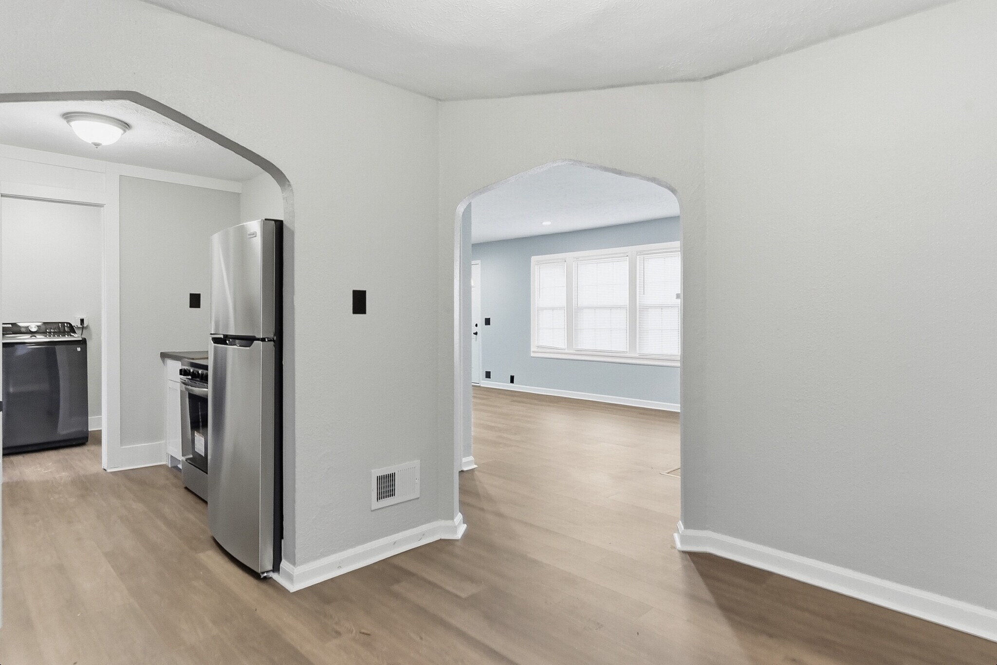 Building Photo - 4677 N 60th St