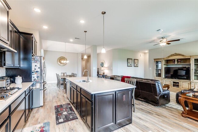 Building Photo - 23623 Lively Ferry Ln