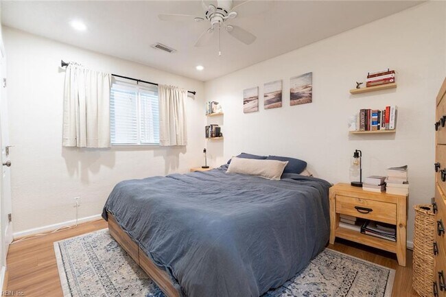 Building Photo - 820 Plainsman Ct