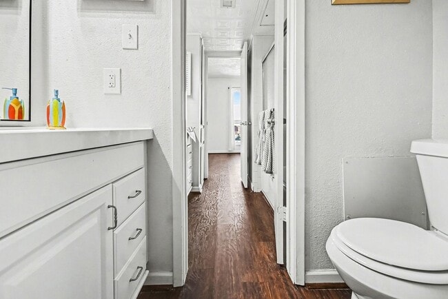 Building Photo - 307 Yacht Club Ln