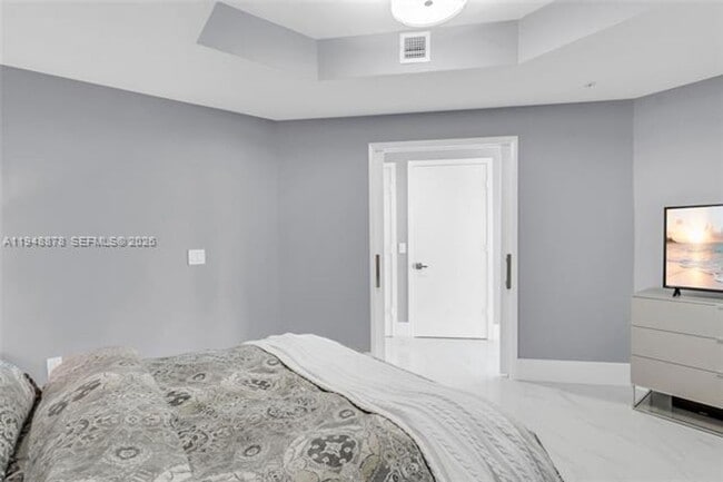 Building Photo - 17111 Biscayne Blvd