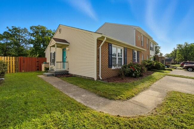 Building Photo - 5106 Radcliff Cir