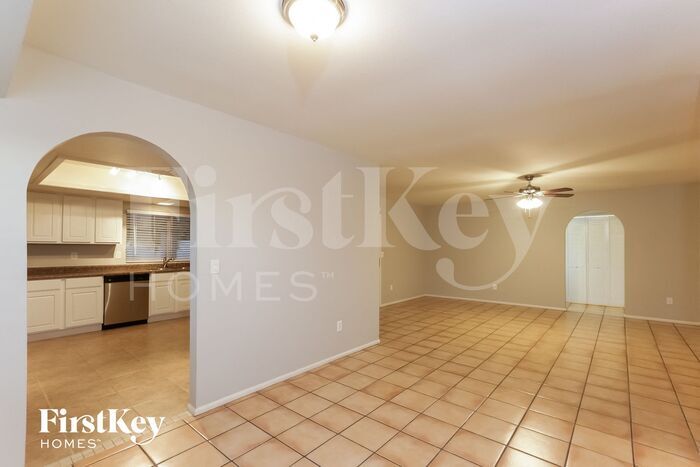Building Photo - 11438 N 39th Dr