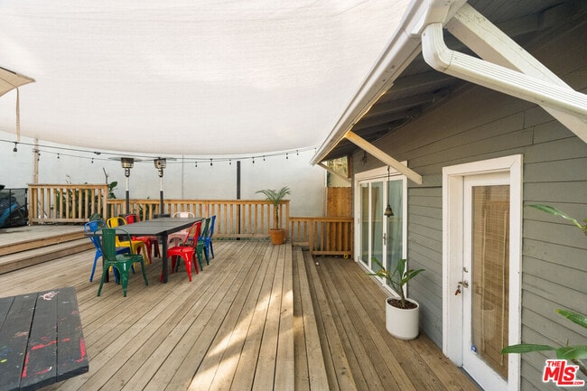 Building Photo - 6031 Mesa Ave