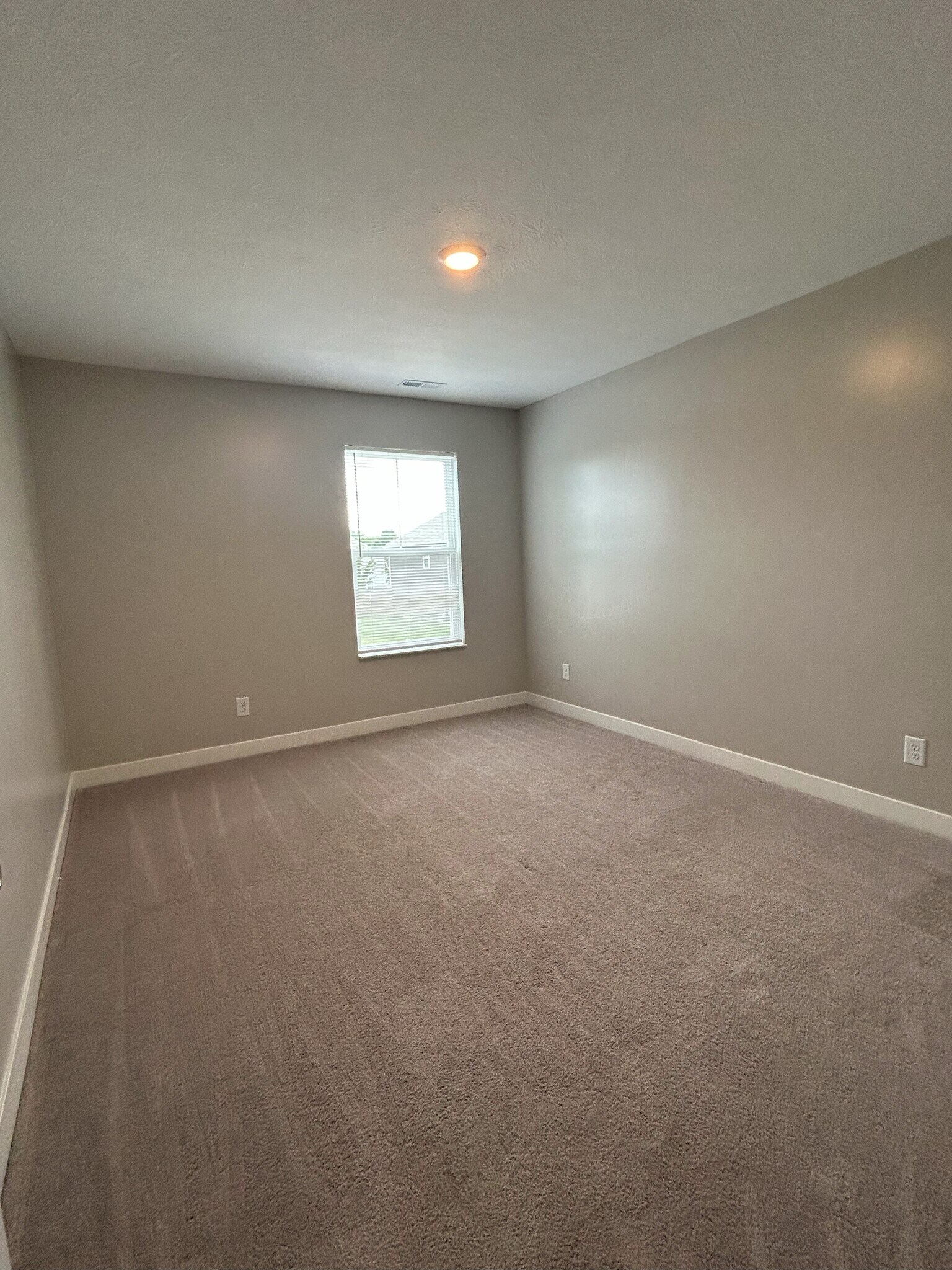 Building Photo - 1269 Bristol Pl