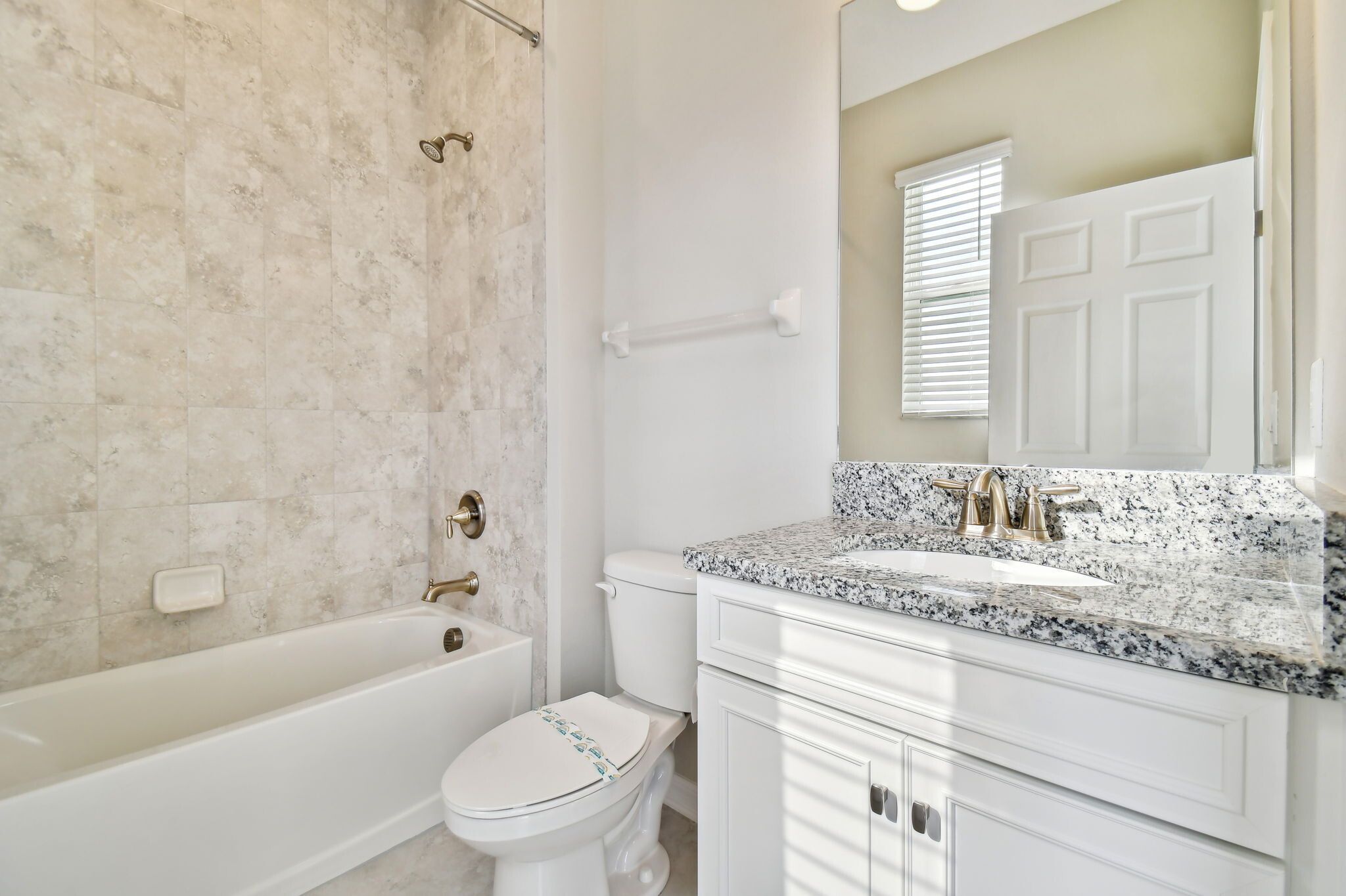Building Photo - 38190 Shale Stone Ct