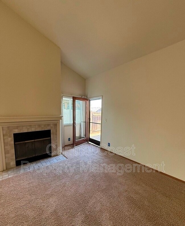 Building Photo - 161 Pebble Pl